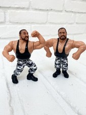 BUSHWACKERS BUTCH & LUKE WWF WWE Hasbro Figures - Series 2 - Excellent Condition