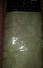 New nip Bed Bath and Beyond Baroque Off White cloth napkins set of 4 chic