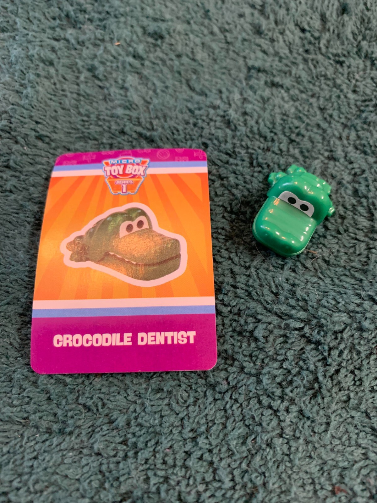 Worlds Smallest Micro Toy Box CROCODILE DENTIST RARE Series 1 VHTF