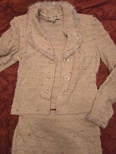 Vintage St. John Collection 2 Pc Skirt Suit Size 6 Boucle Knit Fringe USA