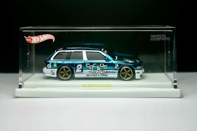 HOT WHEELS '92 BMW M3 WAGON CUSTOM LIGHT BLUE SPECTRAFLAME WITH DISPLAY BOX