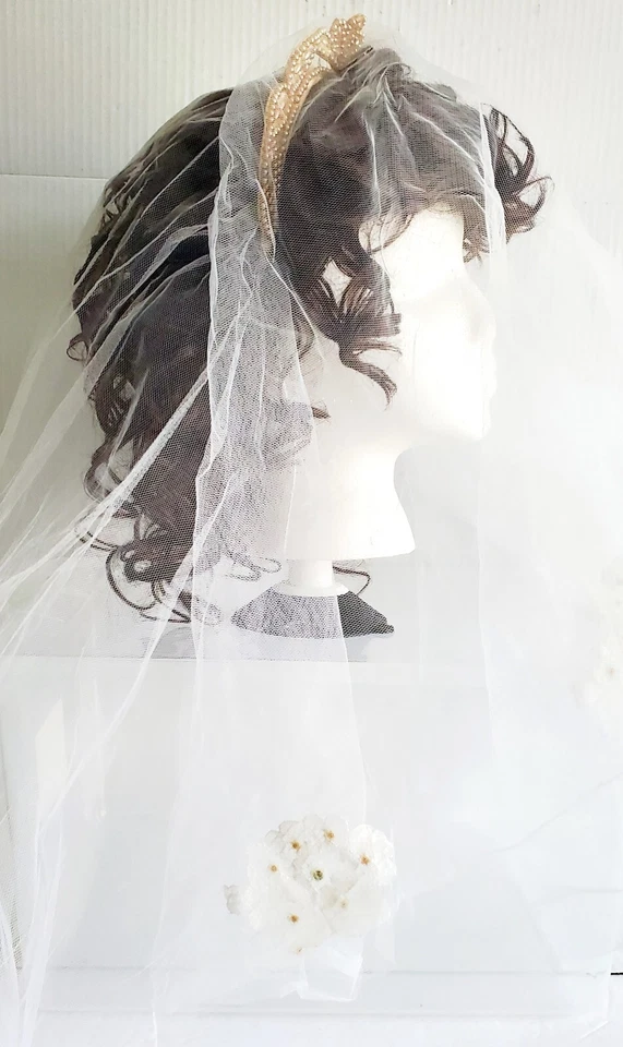Velo de boda vintage de dos capas - blanco - pieza de cabeza de perla sintética y apliques - 29" Foto 3 de 4