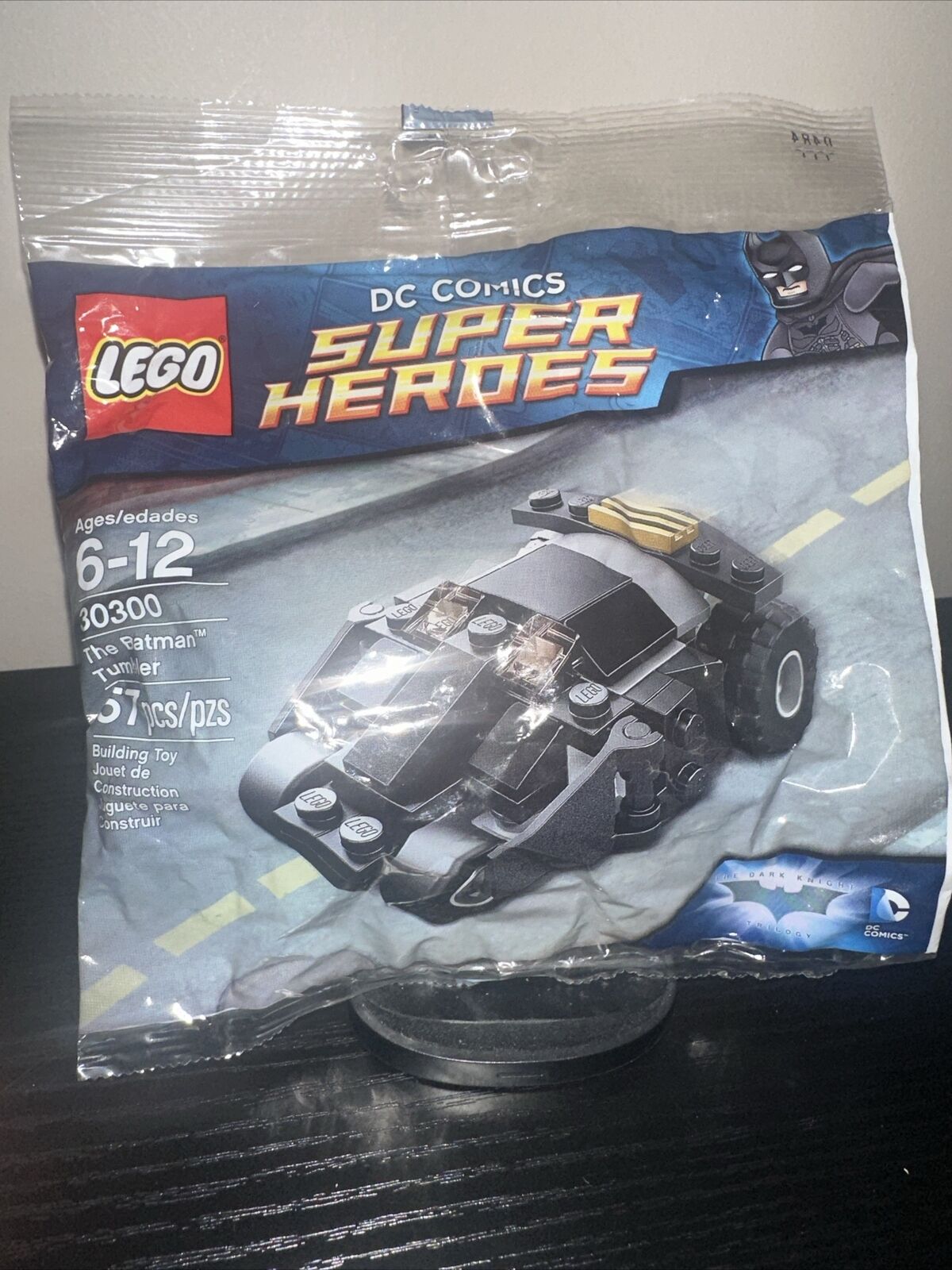 LEGO DC Comics Super Heroes: Batwing and Tumbler lot 30300 and 30301