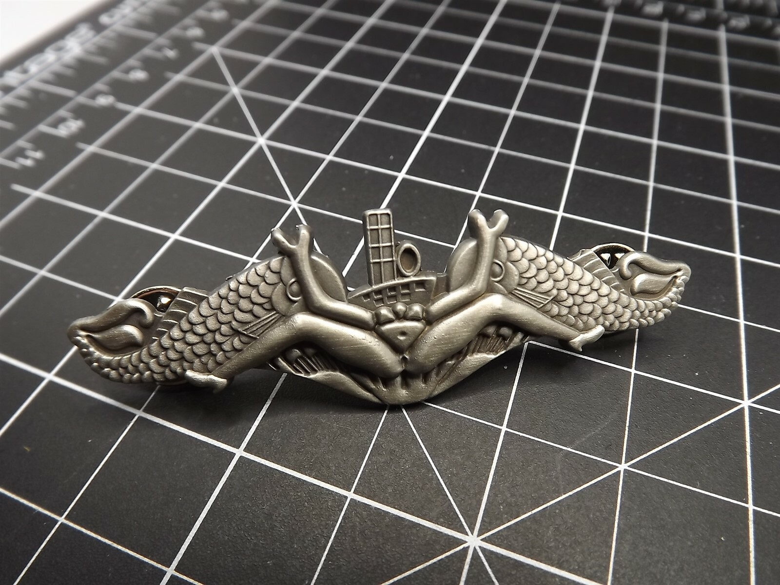 BUSH WINGS LAPEL PIN NAVY PILOT BADGE WINGS PIN GUARANTEED FOR LIFE eBay