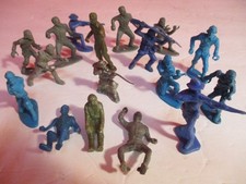  17 vintage MPC/MARX MIXED PLASTIC SOLDIERS FIGURINE LOT  nice 