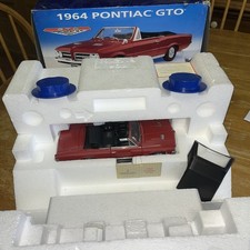FRANKLIN MINT DIECAST MODEL CAR 1964 PONTIAC GTO MUSCLE CAR RED  1/24 