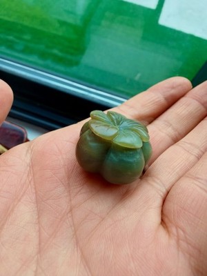 Hetian Jade Figur Kaki 和田玉新疆且末柿子