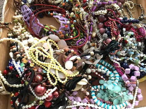 12 Lbs+ HUGE Vintage Costume to Fashion Jewelry lot Necklace Bead Chain UNSORTED
