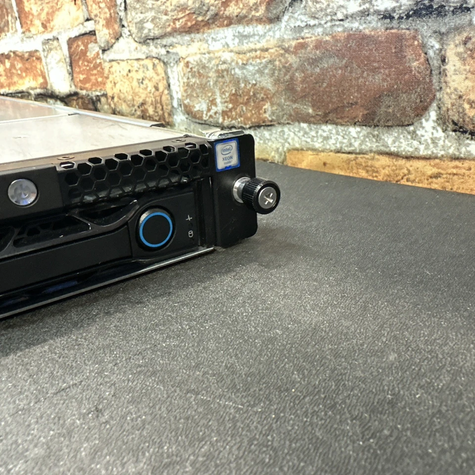 Nokia Quanta D51B-1U Rack Server 2.40GHz 32GB RAM - Image 3 of 4