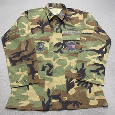 Vintage US Air Force Jacket Mens Medium Long Woodland Camo BDU Patches 90s