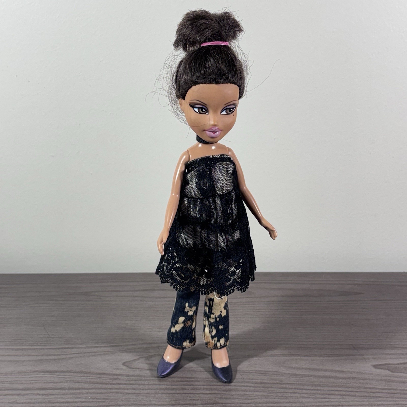BRATZ DOLL Vintage MGA Y2K 2001 With Shoes And Clothes