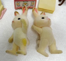 Calico Critters with Sylvanian Famalies Furniture 7pc lot !!!