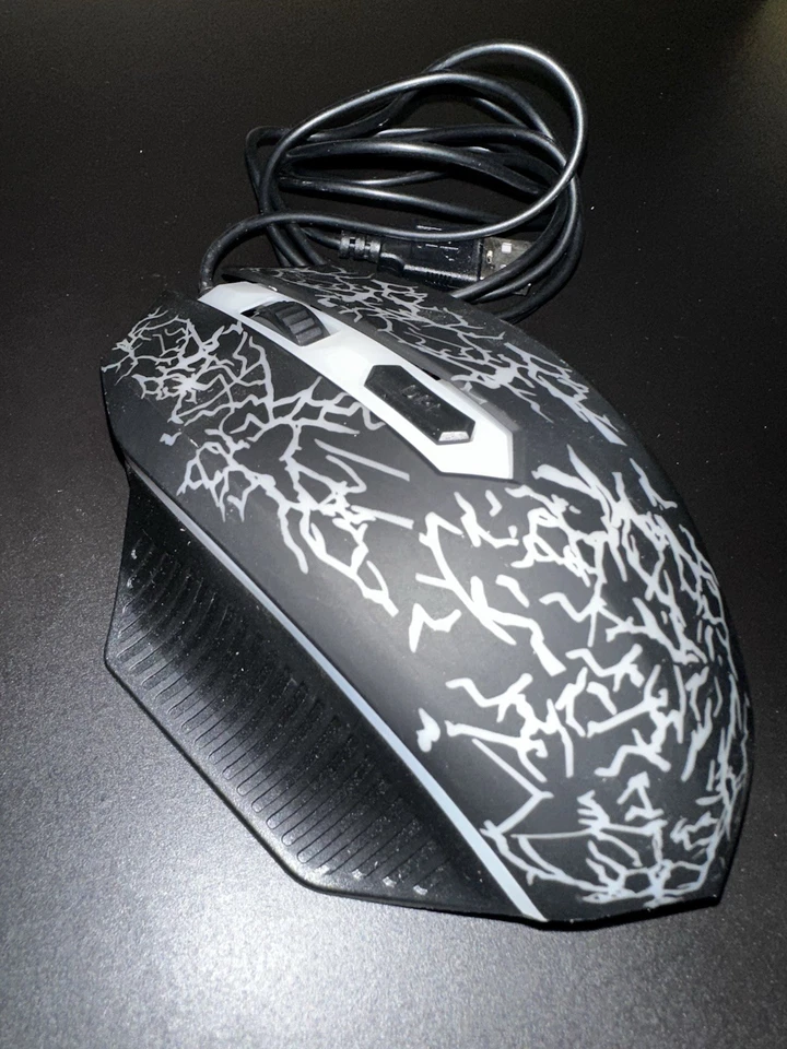LED GAMING MOUSE Wired Plug & Play-Adjustable DPI-Thumb Rest-LED Light Up - Image 2 of 3