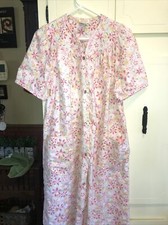 VTG BARBIZON ROBE/HOUSECOAT---SNAPS-SEERSUCKER-White W/ Pink FLORAL-S