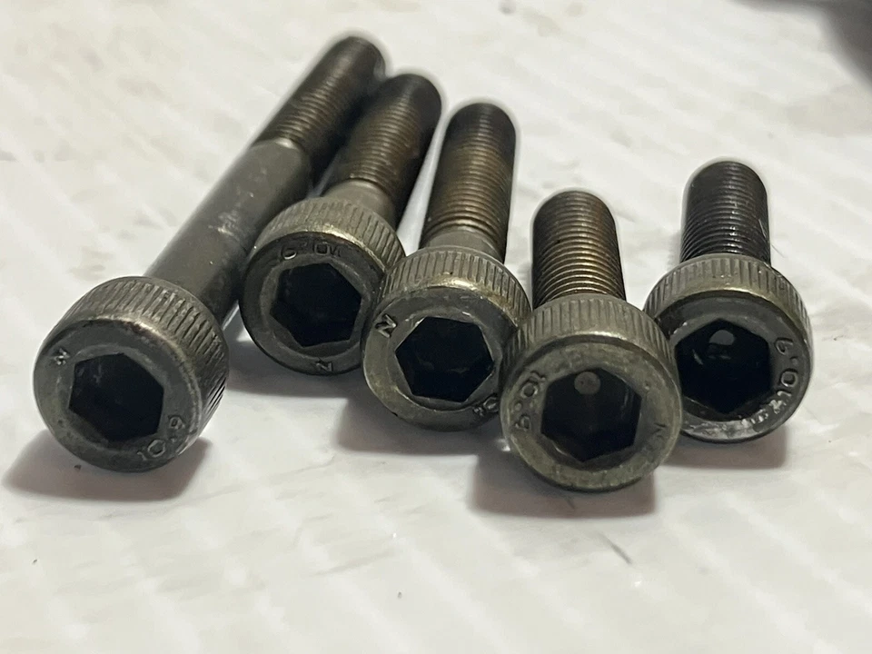 1997 Suzuki GSXR 750 Small Cover, Starter Idle Gear Cover (OEM) - Image 3 of 4