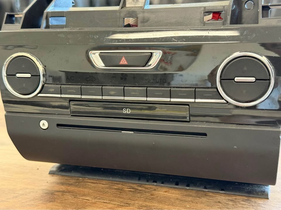 2014-2017 MASERATI GHIBLI RADIO RECEIVER HEAD UNIT 06700301980