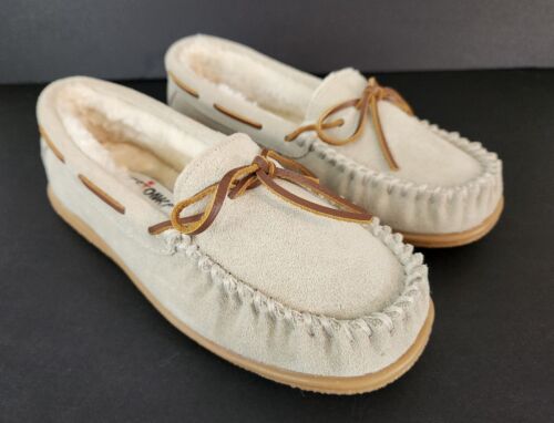 NEW Minnetonka Women's Size 7M Camp Tie Moc Moccasin Slippers Shoes Stone/Gray - Picture 1 of 6