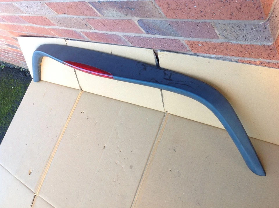 SMART ROADSTER 452 ALERÓN TRASERO TECHO ENVOLVENTE MOLDURA CUBIERTA LUZ FRENO 2002-2007 Foto 3 de 4