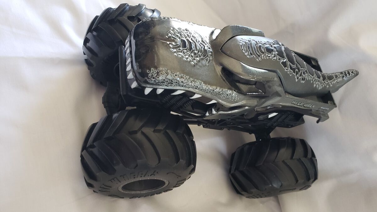  Hot Wheels RC Monster Trucks 1:6 Scale Mega-Wrex