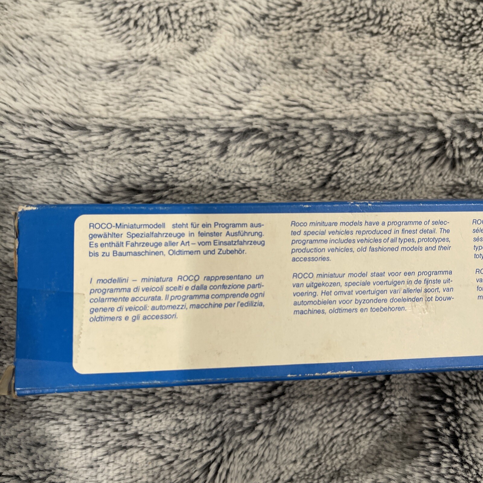 Roco/Umex Caterpillar DW20 Tractor with No.20 Tow Scraper/Dolly HO 1404. NIB.