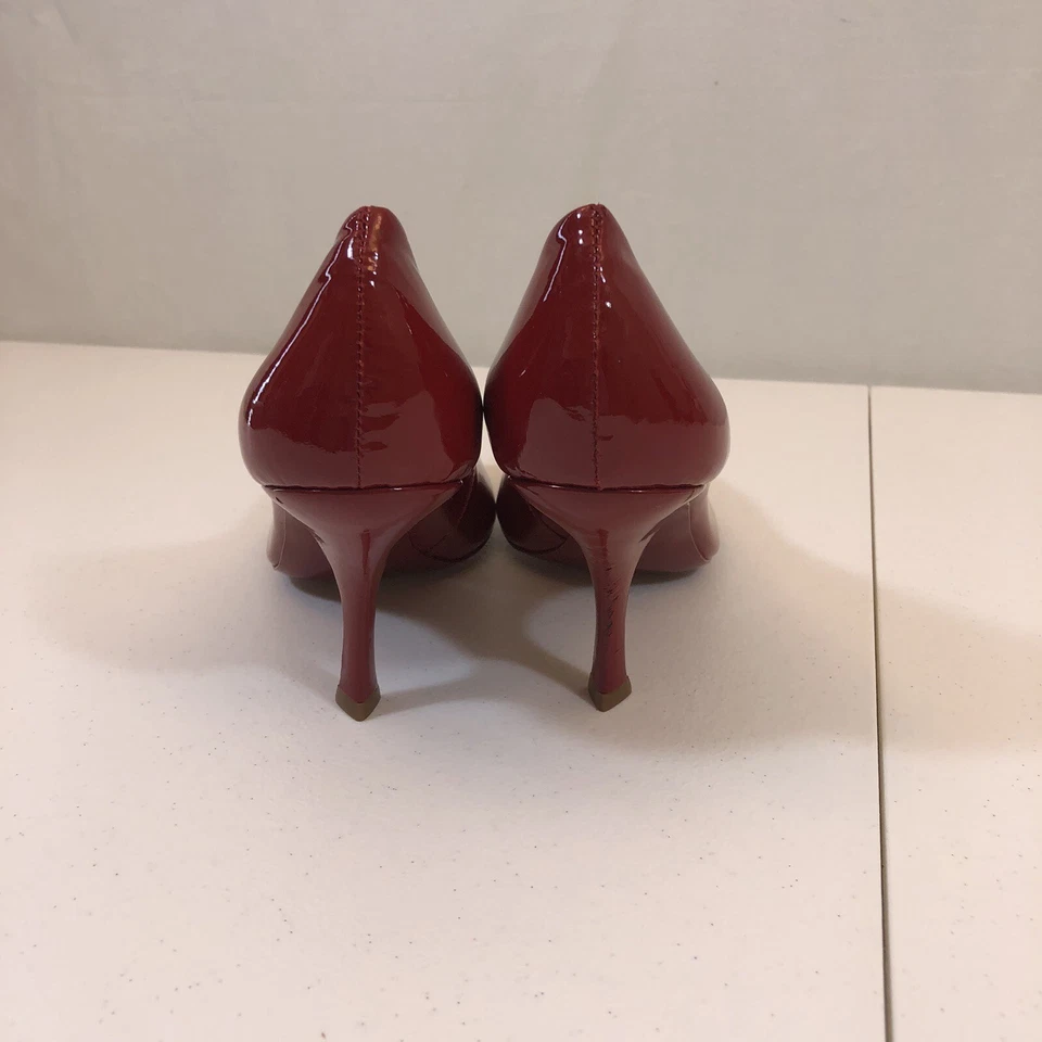 Zapatos de salón BCBG para niña rojos punta abierta talla 8B o 38 tacones tacón de 3 pulgadas Foto 3 de 4