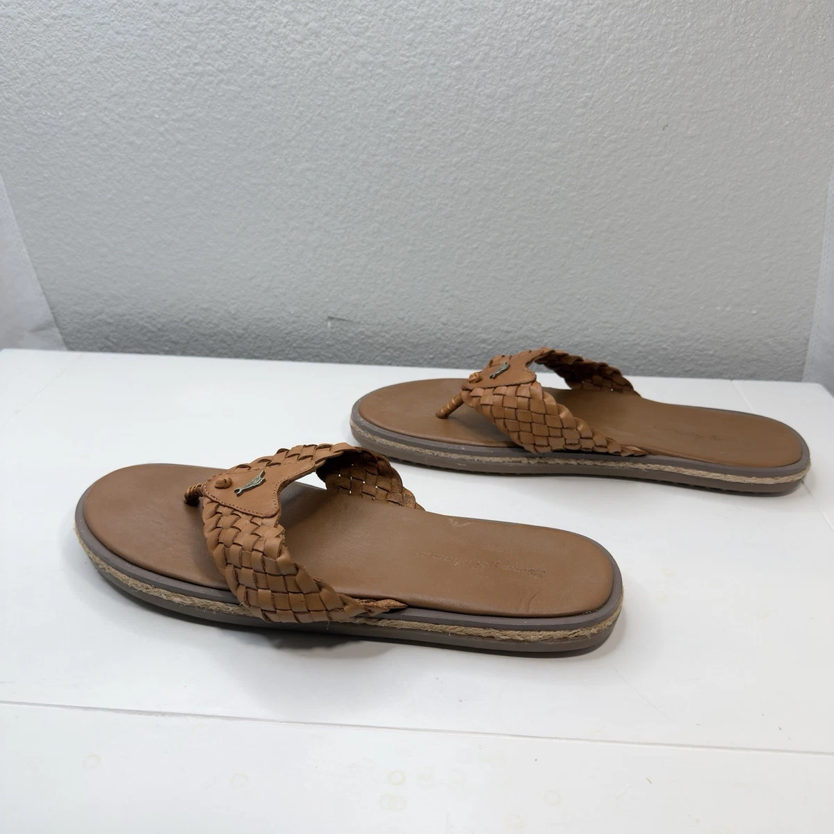 Tommy Bahama Tan & Brown Leather Thong Sandals beach summer Tommy Bahama Leather Sandals for Women | Mercari main image 4