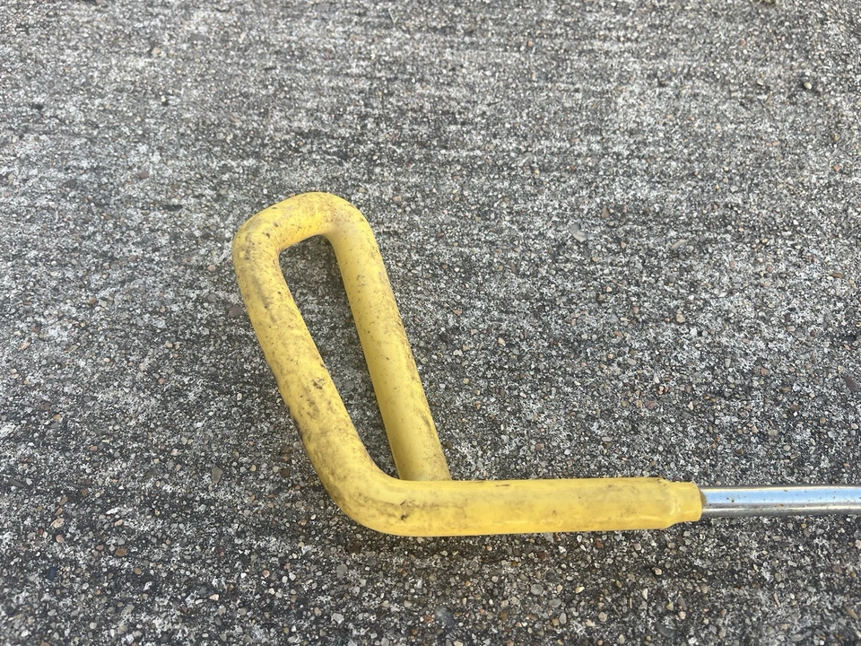 Grip Is Worn A.S.S.I.S.T. by Matzie Golf ASSIST Club Training Aid Swing RH 38" - Image 2 of 4