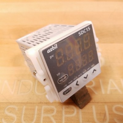 Azbil C15TC0RA0300 SDC15 Temperature Controller - USED