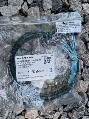 Shenzhen Tookek Mini SAS to SATA 1:4 Cable 1m Blue/Black CAB-MOIO8XSATA-8-PM-1M