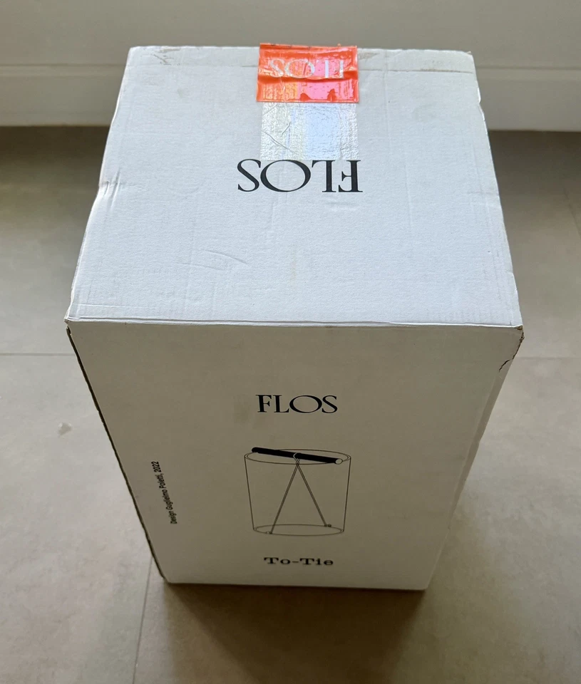 Original open box FLOS To-Tie T2 Table Lamp Designed by Guglielmo Poletti, 2022  - Image 2 of 4