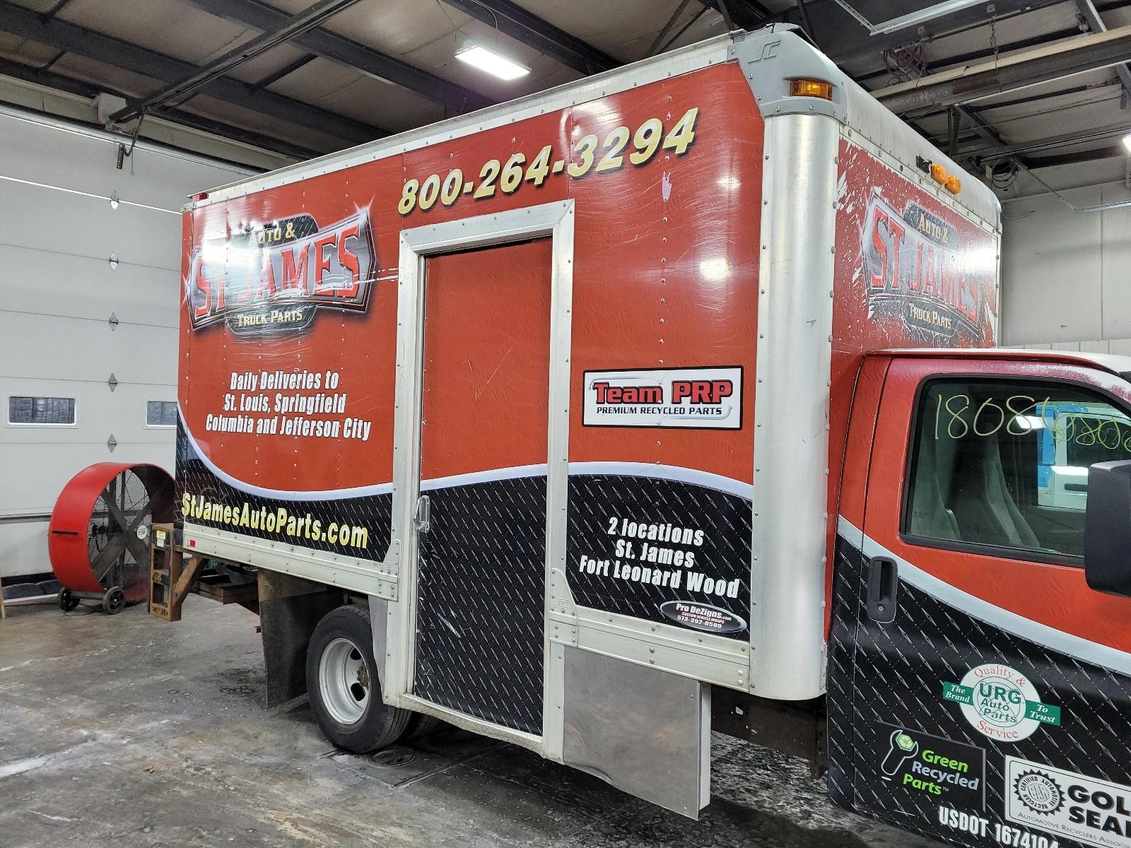 14' BOX VAN W/SIDE DOOR & TOMMY LIFT GATE OFF OF EXPRESS 3500 DUALLY  thumbnail 8