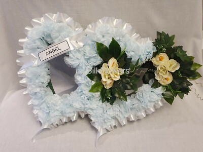 KÜNSTLICHE SEIDE BEERDIGUNG DOPPELT OFFEN HERZ KRANZ HOMMAGE BLUME GEDENKMAL NAN MUM