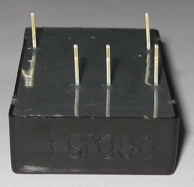 Lucent DC-DC Converter - 3.3V DC Output - 8 Watts - MW010F1 - 36-75V Input - USA - Image 3 of 4