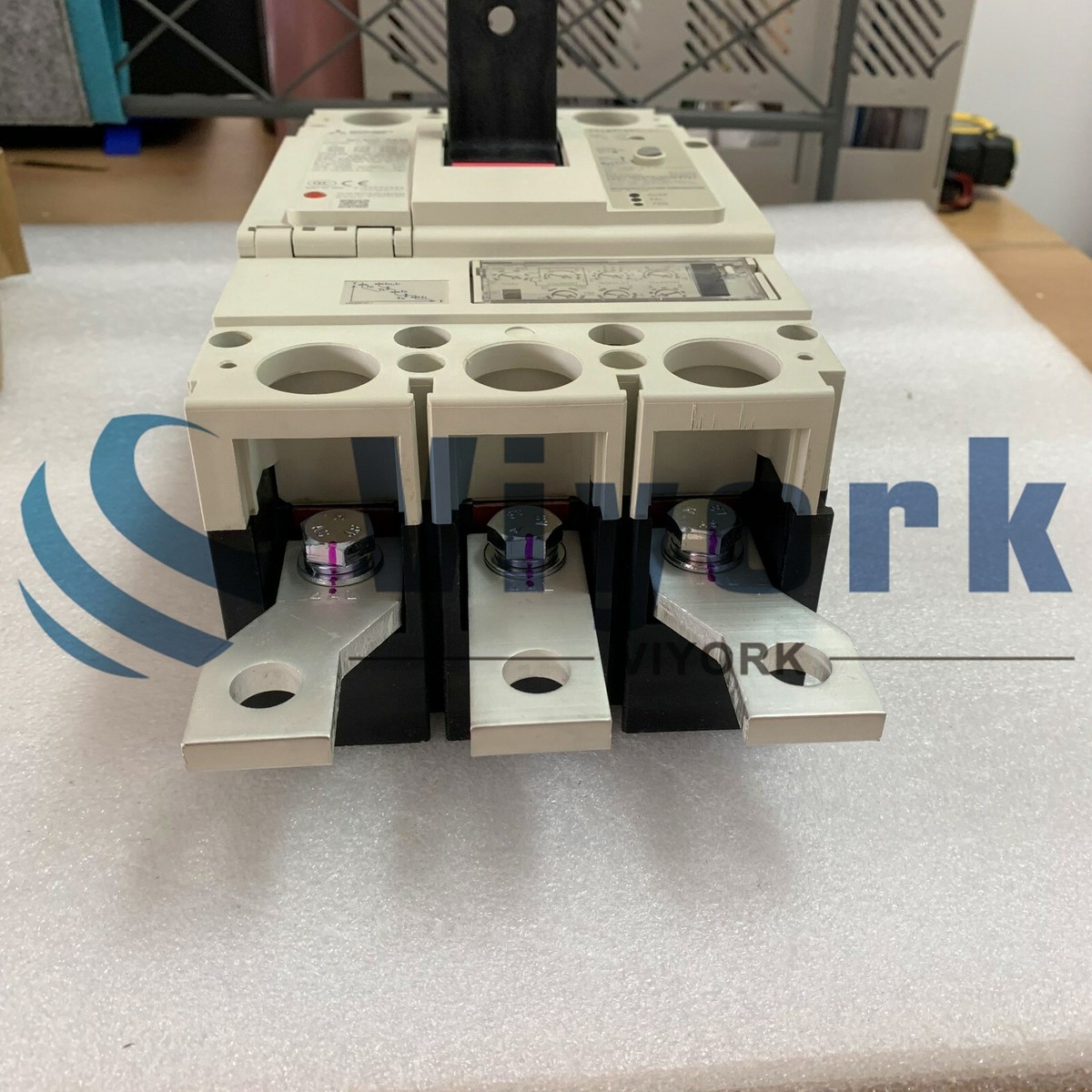 Mitsubishi NV400-SEW 3P 200-440V EARTH LEAKAGE BREAKER 30MA Mitsubishi NV400-SEW 3P 200-440V EARTH LEAKAGE BREAKER 30MA