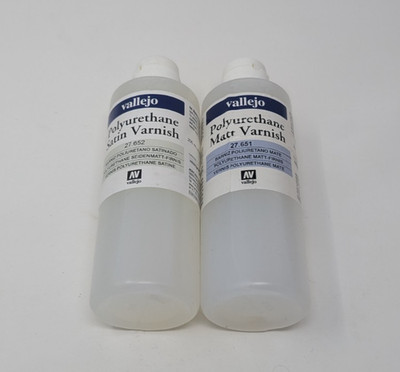Vallejo Polyurethan Matt & Satin Varnish 200ml
