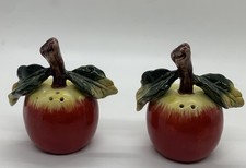 Red Apples Salt Pepper Shakers Sculpted  Leaf By Appletree design NWT