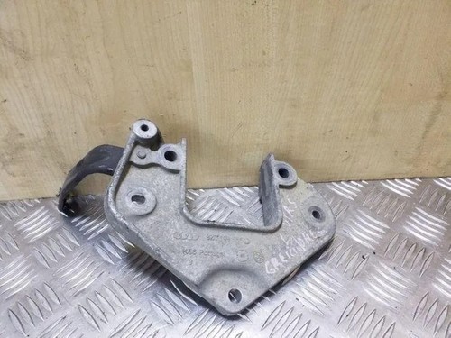AUDI A2 8Z0 Getriebehalter 8Z0199565 1.40 Diesel 55kw 2001 26076830