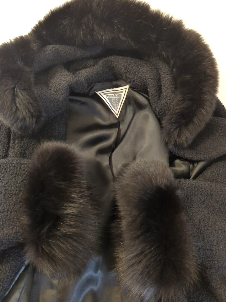 Casaco midi vintage Marvin Richards lã Boucle 10P pele de raposa com capuz preto elegante chique - Imagem 4 de 4
