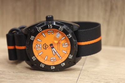 Massive Heavy SHIELD BUBBLEBACK WR 500M Nylon Swiss Black Men's Watch New Batt