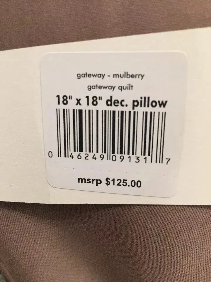 Almohada decorativa Barbara Barry Gateway Mulberry 18" nueva - precio de venta sugerido por el fabricante 125,00 USD Foto 4 de 4