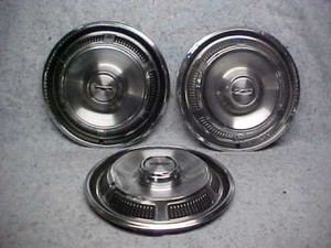 1969 70 FORD FAIRLANE HUB CAPS