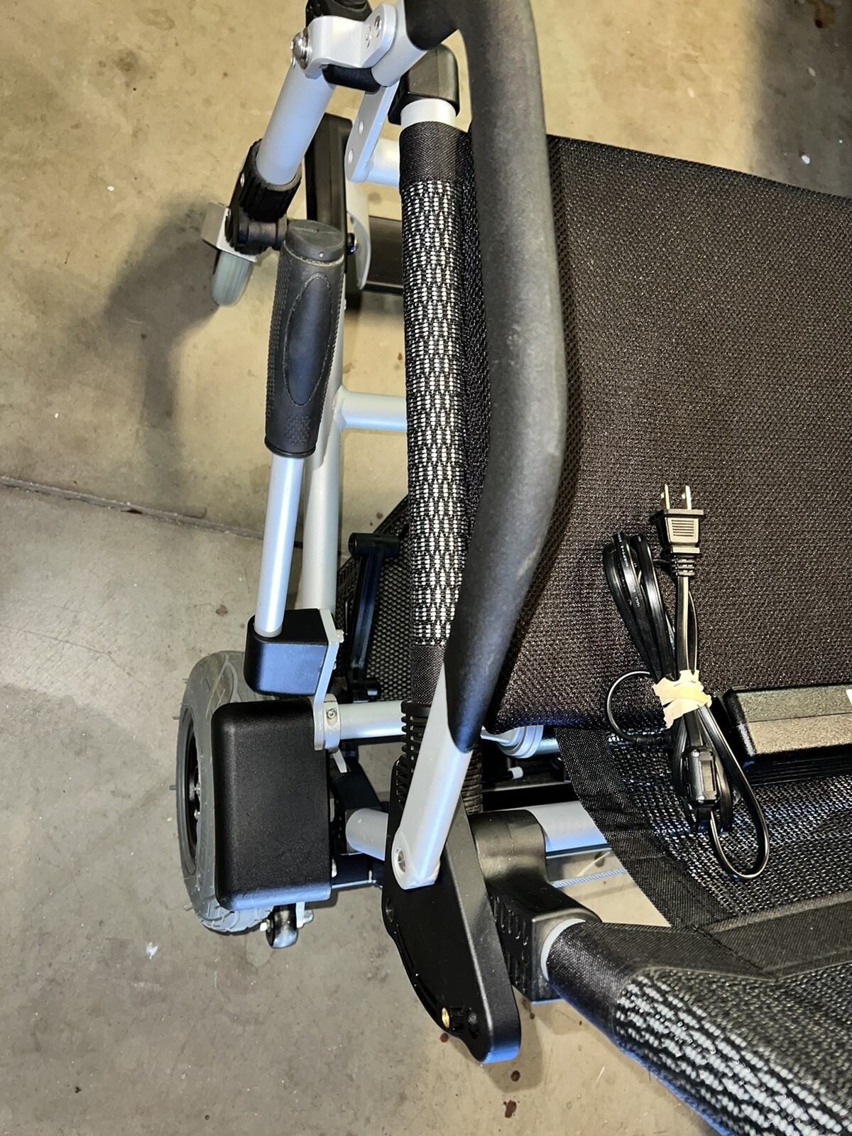 Zinger Chair Compact Folding Electric WheelchairBlack w/ **READ** eBay