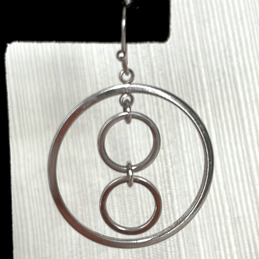 Simple Silver Tone Circle Earrings - image 2