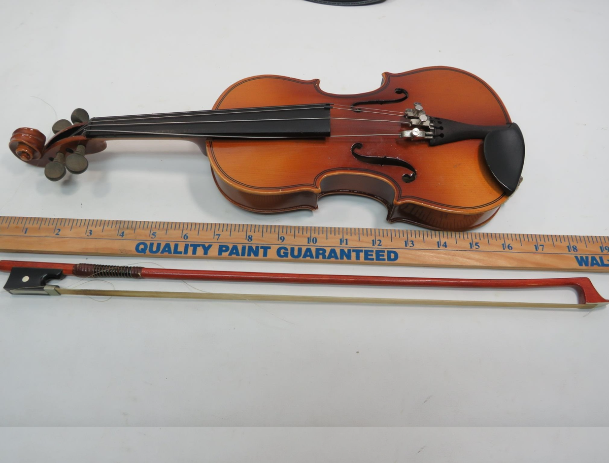 美品】Kiso Suzuki Violin 1/8 Anno 1974 Kiso Suzuki Size 1/8 美品】Kiso Suzuki Violin 1/8 Anno 1974 Kiso Suzuki Size 1/8