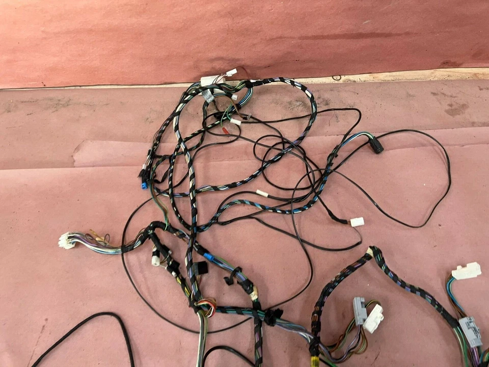 Enchufe arnés cableado maletero BMW 318i E30 145K OEM Foto 4 de 4