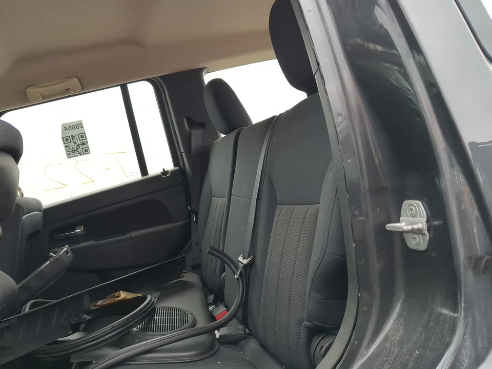 2011 Jeep Liberty Rear Seat Oem LF70F - Image 2 of 2