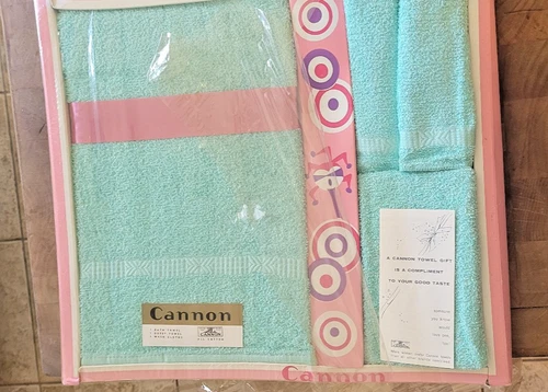 New in packaging Vtg '70's Cannon 4 Pc Towel Set aqua green Bath Hand Wash USA