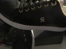 SCHÖNES TOMMY HILFIGER LEDER SNEAKERS Gr 39 einmal getragen