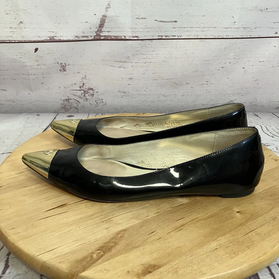 Zapatos Michael Kors para mujer talla 8,5 M charol negro planos punta dorada Foto 3 de 4
