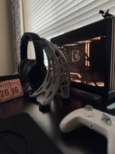 Unique Headphone Holder/Stand Topology Modern Space Age Design